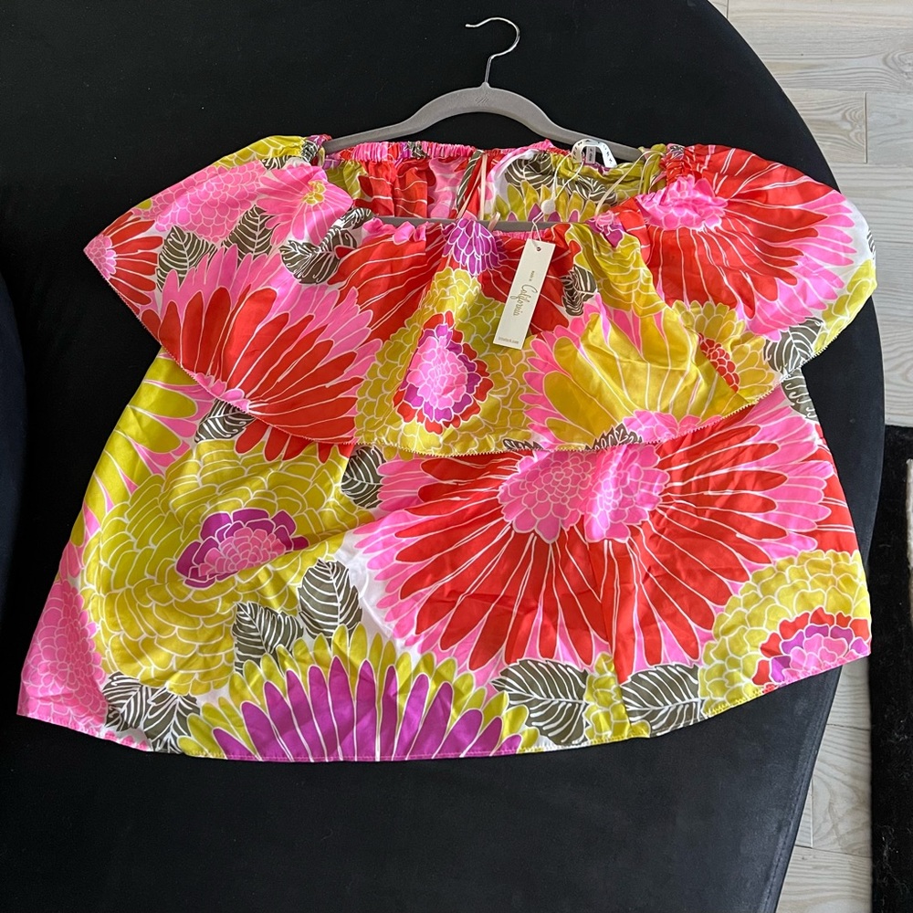 Like New Large Trina Turk Off shoulder Aqua Caliente Floral Print 100% Silk Top